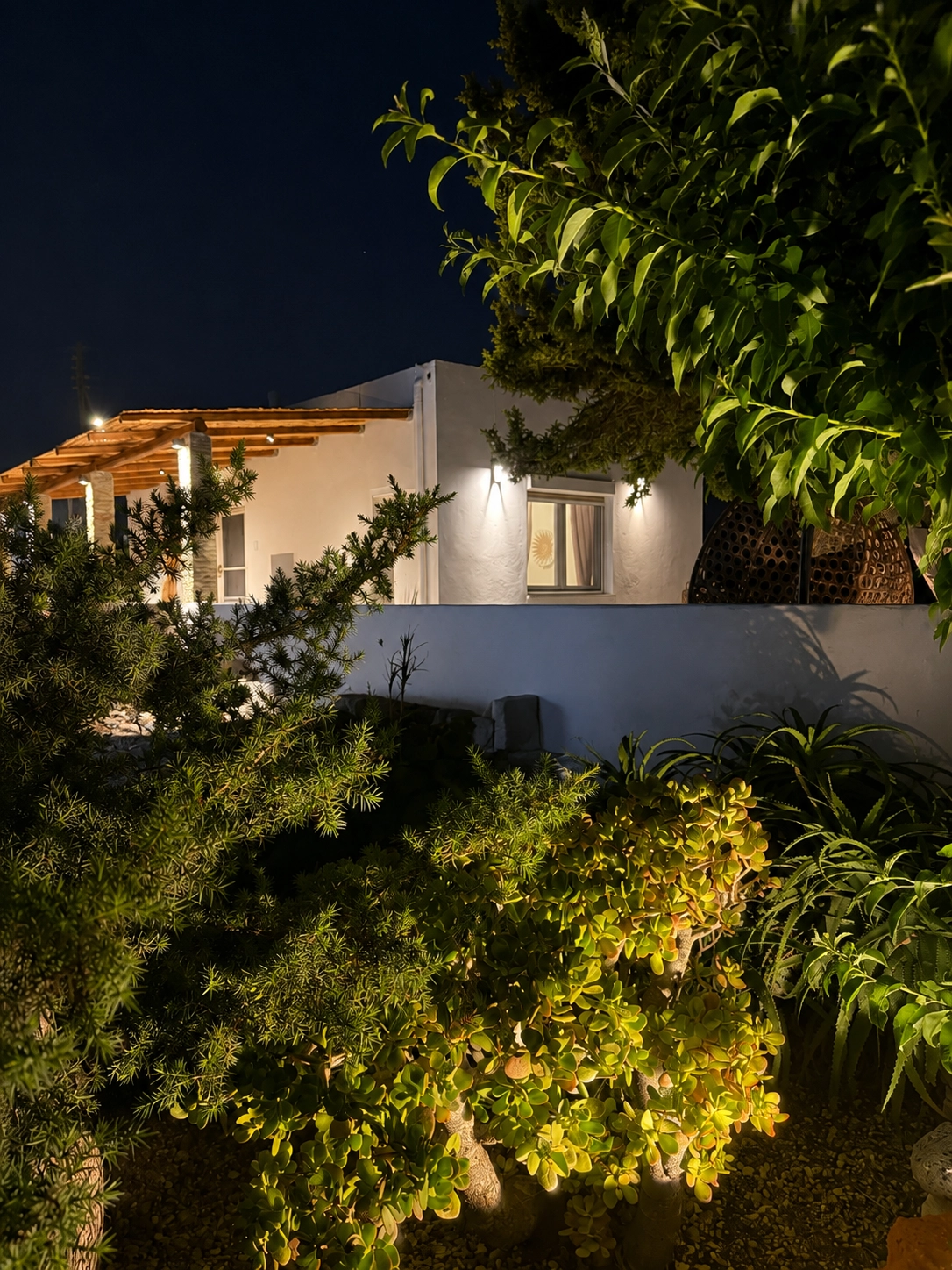 gemilos-nest-milosbooking