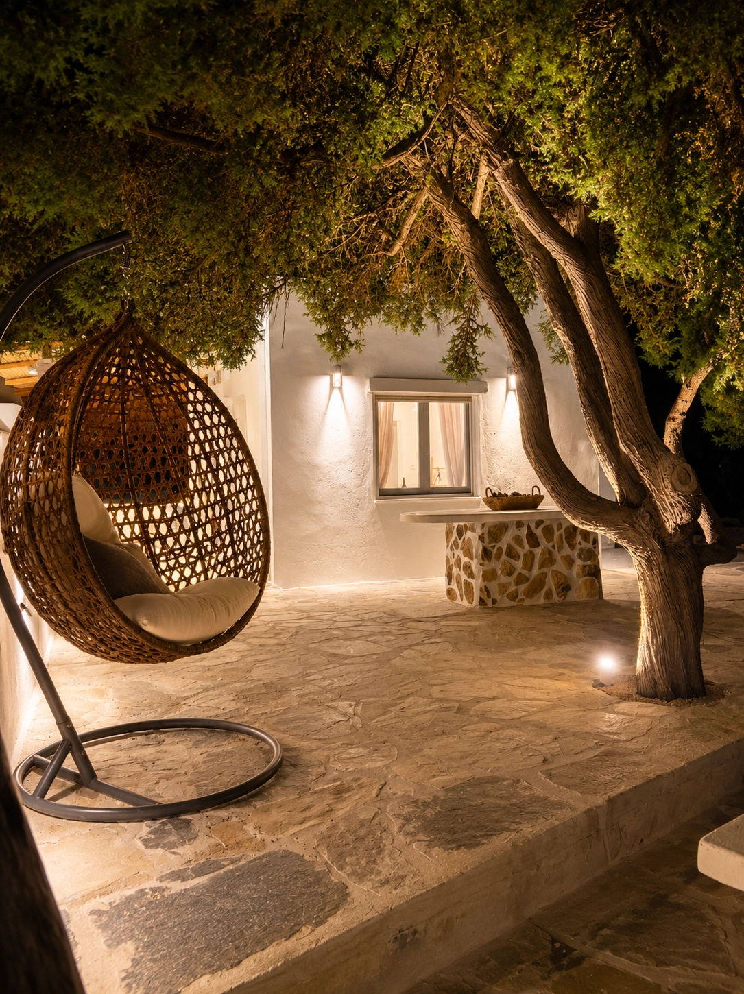 gemilos-nest-milosbooking
